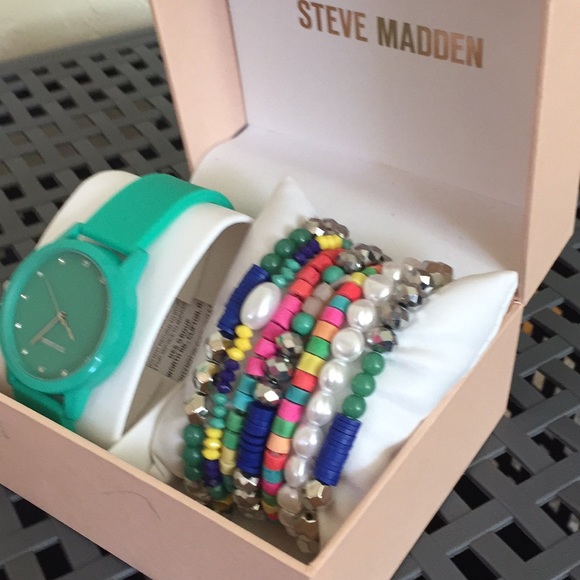 Steve Madden Boho style Watch (7)bracelets - Picture 2 of 5